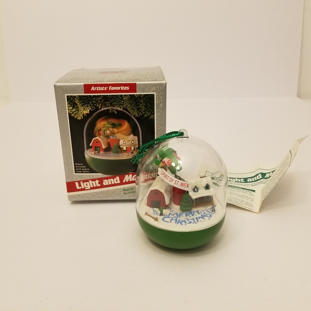 1989 Hallmark Magic Ornament Light Motion Spirit of St Nick Plane Swoops Soars
